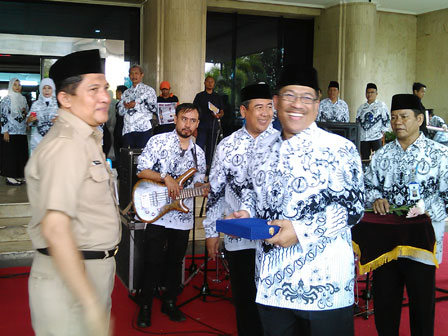 Pencarian PGRI Kalideres - Persatuan Guru Republik Indonesia Cabang Kalideres